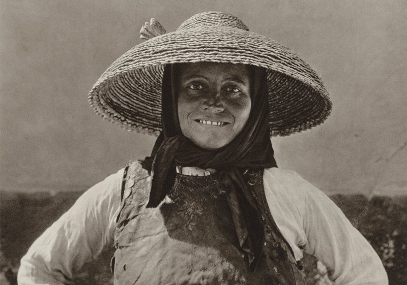 Roménia: Liebling, Suabian woman (foto a p/b) de Kurt Hielscher