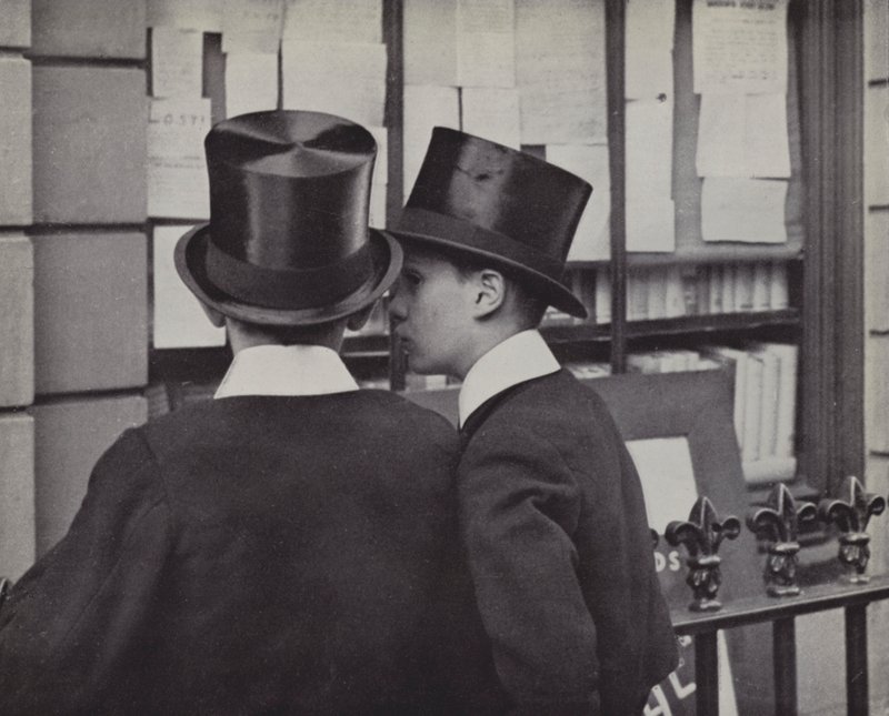 Spottiswoodes Window, Eton (foto a preto e branco) de Laszlo Moholy Nagy