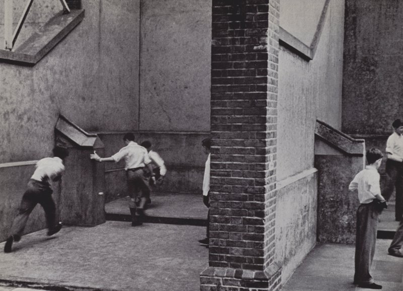 Fives, Eton (foto a p/b) de Laszlo Moholy Nagy