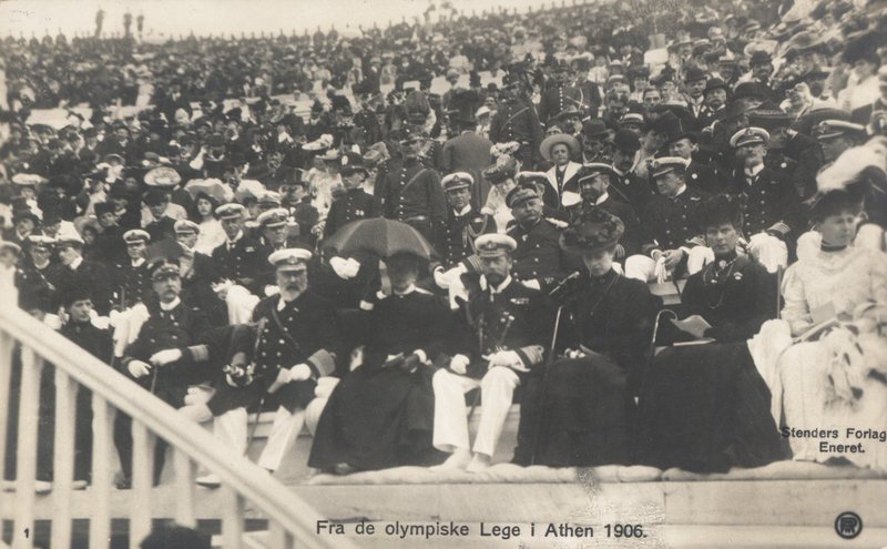 Dignatories assistindo os Jogos Olímpicos de 1906, Atenas de Norwegian Photographer