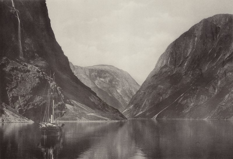 O Naerofjord do Hotel Vikingvang (foto a p/b) de Norwegian Photographer