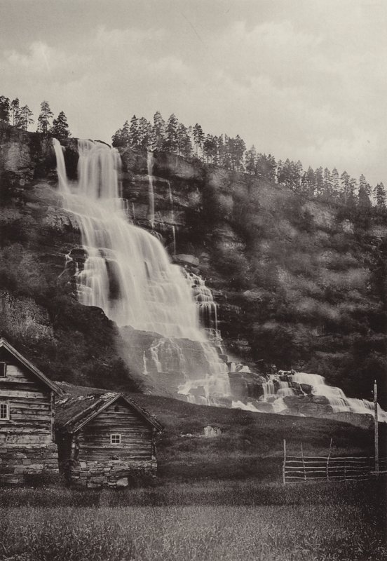 Tvindefos (foto p/b) de Norwegian Photographer