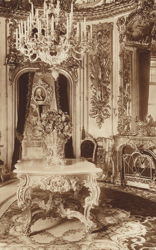 Castelo-reis bávaro de Linderhof, sala de jantar com deck de Tischlein dich! de Otto Ballerstedt