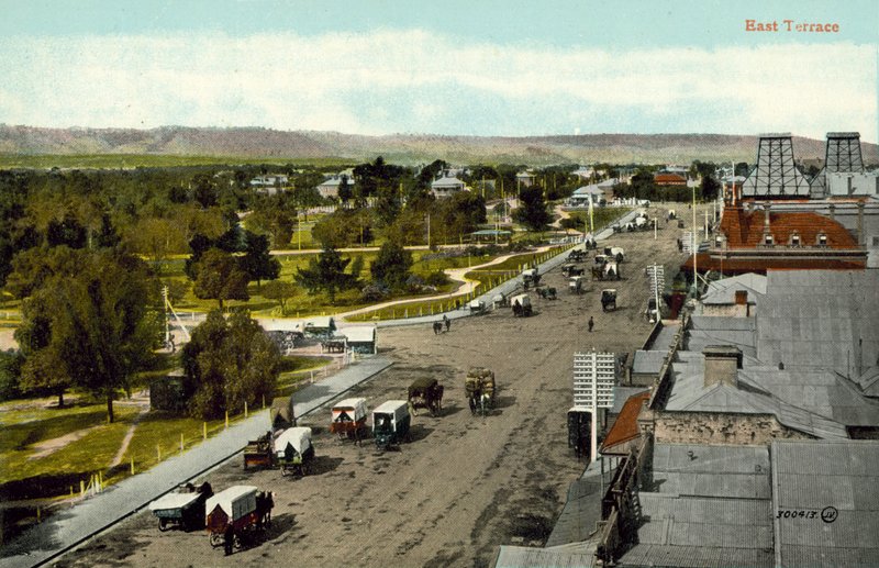 Adelaide: East Terrace (foto colorida) de Photographer Australian