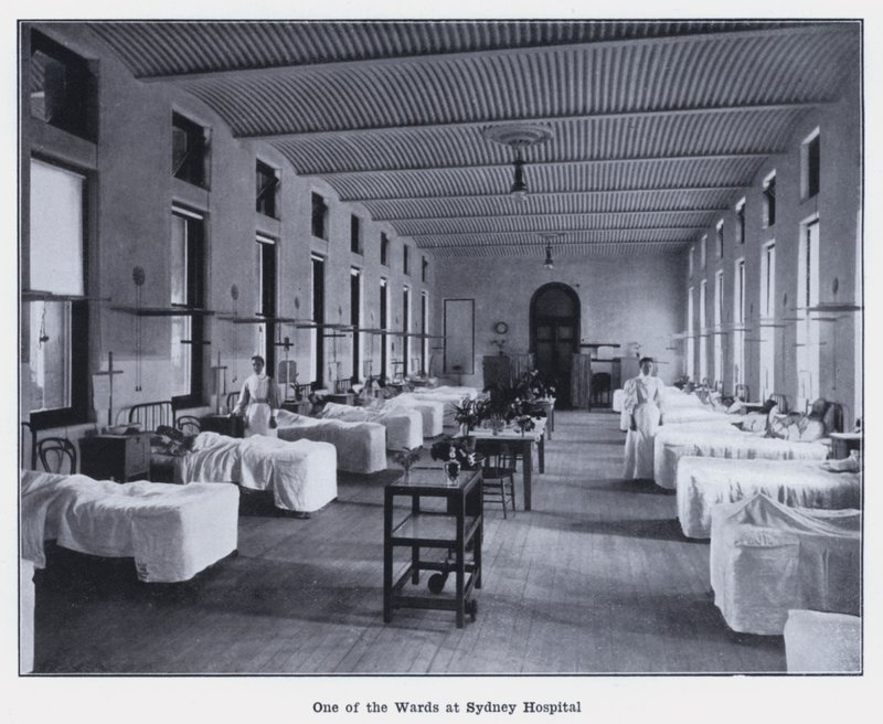Uma das enfermarias do Sydney Hospital (foto a p/b) de Photographer Australian