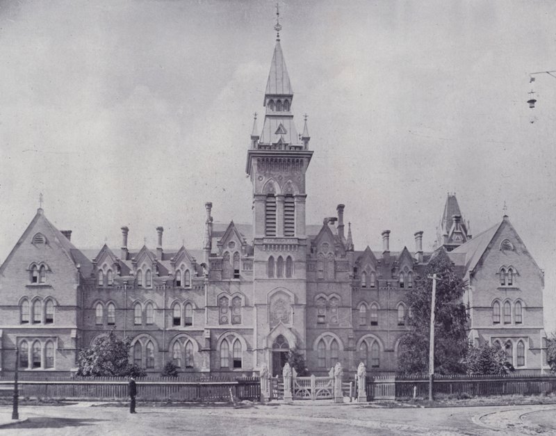 Canadá: Knox College, Toronto (foto a p/b) de Photographer Canadian