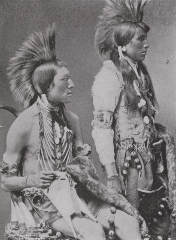 Dois Braves Blackfoot (foto a p/b) de Photographer Canadian