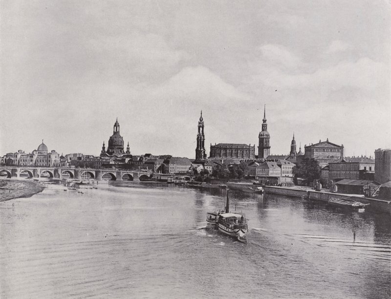 Cidade velha do Marienbrucke (foto a p/b) de Photographer German