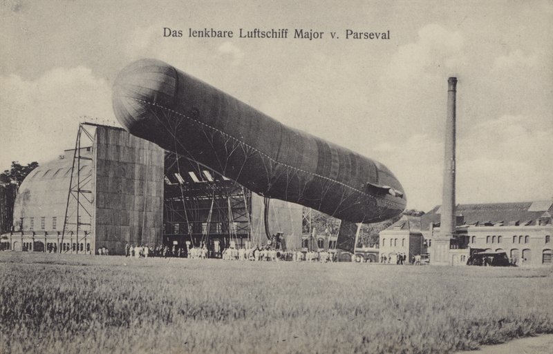 Aeronave dirigível August von Parseval (foto a p/b) de Photographer German