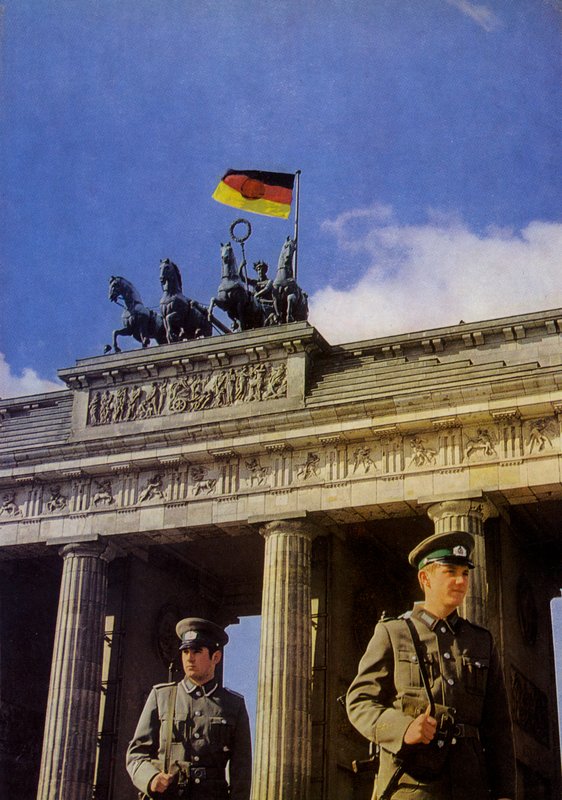 Berlim, a capital da República Democrática Alemã (foto a cores) de Photographer German
