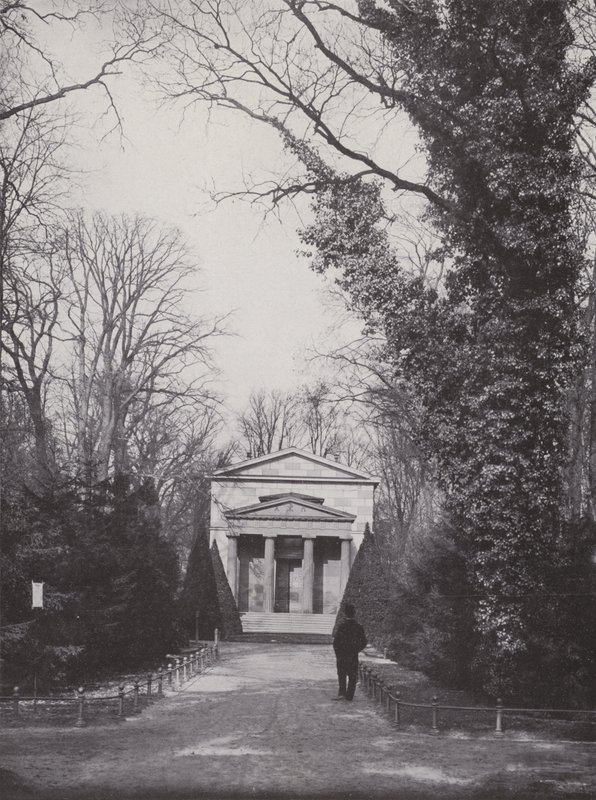 Charlottenburg, Mausoléu, no exterior (foto a p/b) de Photographer German