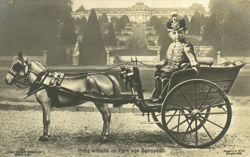 Príncipe herdeiro Willhelm, Palácio Sanssouci, Potsdam (foto a p/b) de Photographer German