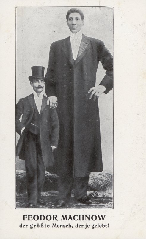 Feodor Machnow, o gigante russo (foto a p/b) de Photographer German