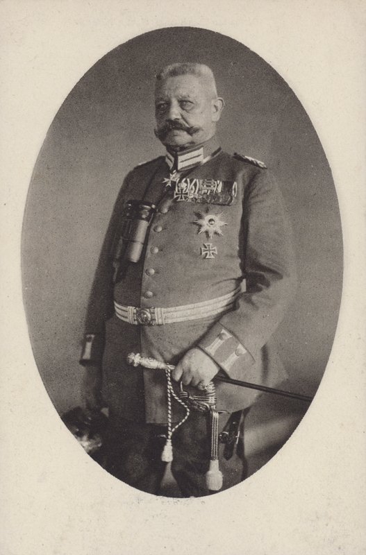 Marechal de Campo Paul von Hindenburg, comandante do exército alemão na Primeira Guerra Mundial (foto a p/b) de Photographer German