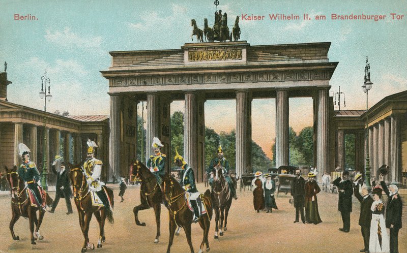 Kaiser Wilhelm II da Alemanha na Porta de Brandenburg, Berlim (foto a cores) de Photographer German