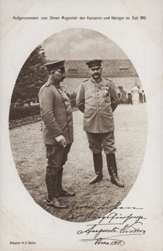 Kaiser Wilhelm II com o Marechal de Campo Paul von Hindenburg, comandante do exército alemão, Posen, Primeira Guerra Mundial de Photographer German