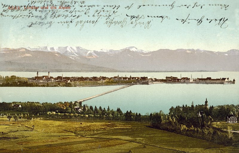 Lindau e os Alpes (foto a cores) de Photographer German