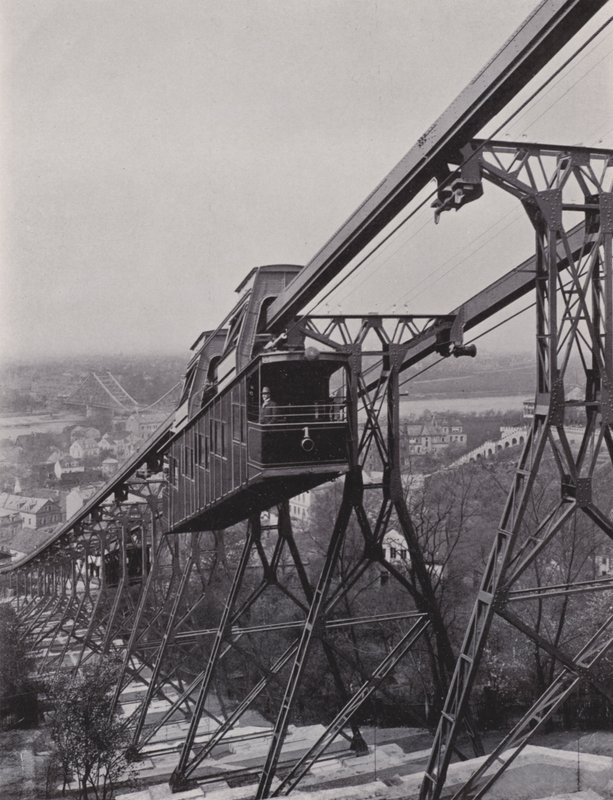 Loschwitz, trem suspenso (foto a p/b) de Photographer German