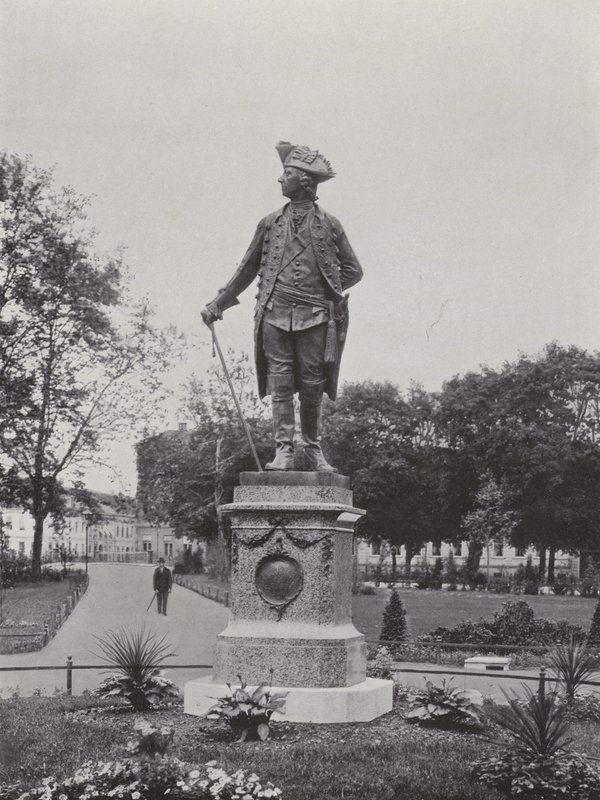Potsdam, Monumento de Frederico o Grande (foto a p/b) de Photographer German