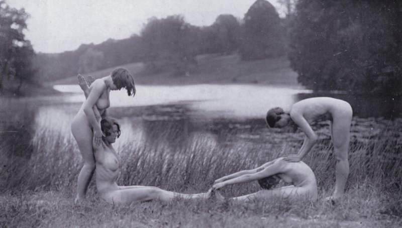 The Body Beautiful, Physical Culture for Women (foto a p/b) de Photographer German