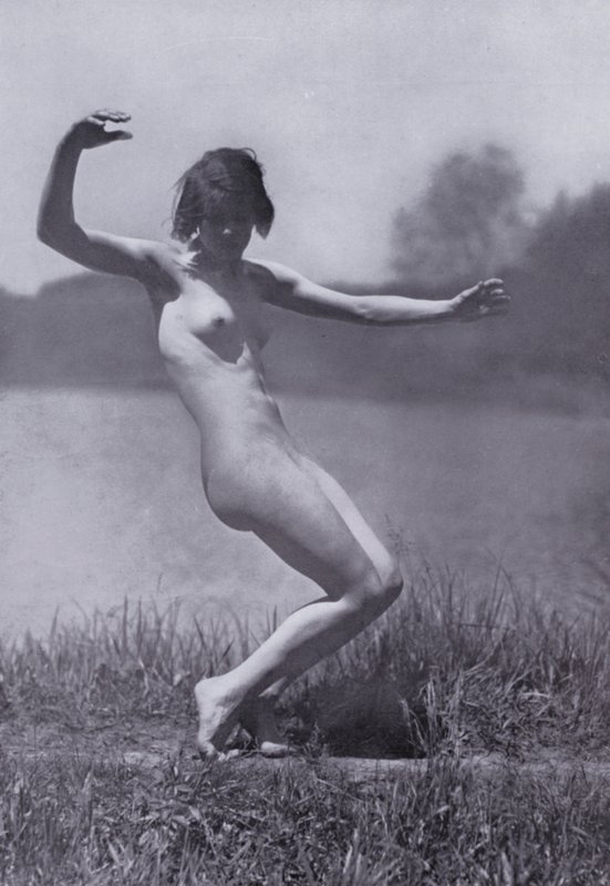 The Body Beautiful, Physical Culture for Women (foto a p/b) de Photographer German