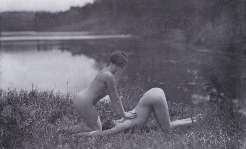 The Body Beautiful, Physical Culture for Women (foto a p/b) de Photographer German