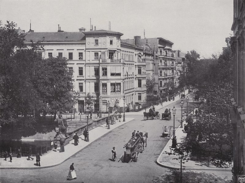 Von der Heydt-Brucke e Bendler-Strasse (foto a p/b) de Photographer German