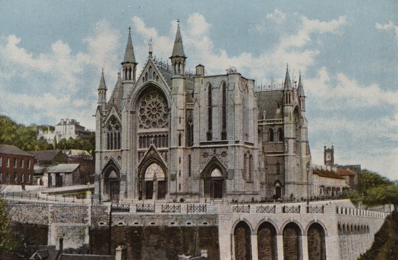 Irlanda do Sul: Catedral de St Colman, Queenstown, County Cork (foto colorida) de Photographer Irish