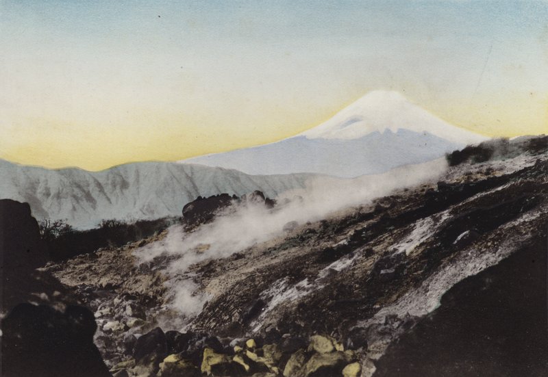 Japão, c.1912: Fuji de Ohwakudani, Hakone (foto) de Photographer Japanese