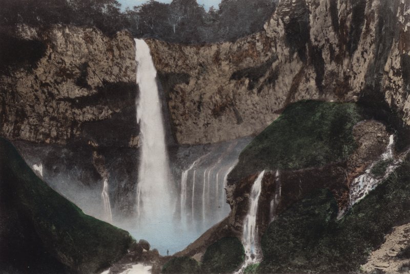 Japão, c.1912: Kegon Fall, Nikko (foto) de Photographer Japanese