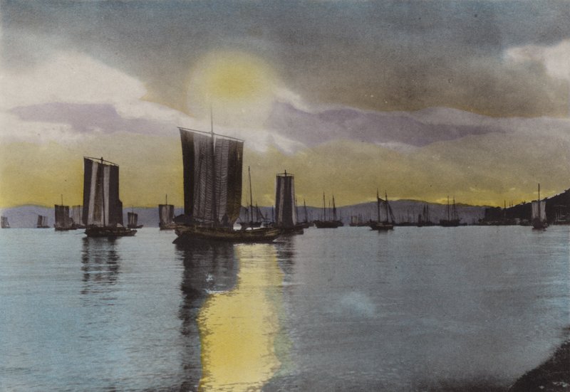 Japão, c.1912: Pôr-do-sol, costa de Akashi (foto) de Photographer Japanese