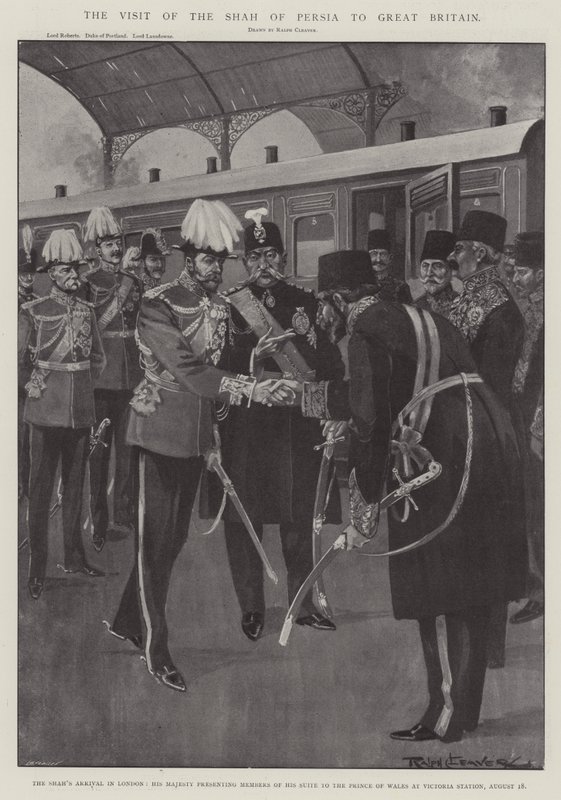 A visita do Xá da Pérsia à Grã-Bretanha, a chegada do Xá em Londres, Sua Majestade apresentando os membros de sua suíte ao Príncipe de Gales na Estação Victoria, em 18 de agosto de Ralph Cleaver
