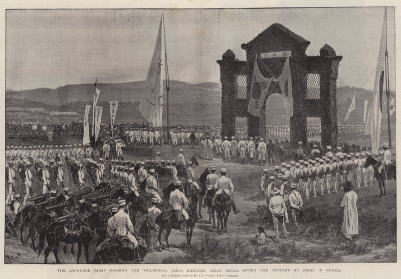 O exército japonês passando pelo Arco do Triunfo erigido perto de Seul após a vitória em Asan, em Corea de Richard Caton Woodville junior