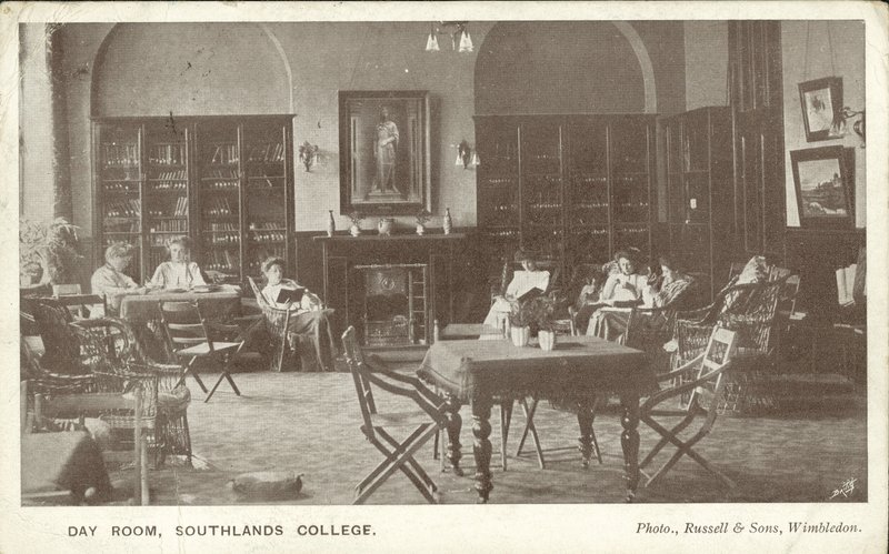 Quarto de um dia, Southlands College, Roehampton, Londres (foto a p/b) de Russian Photographer