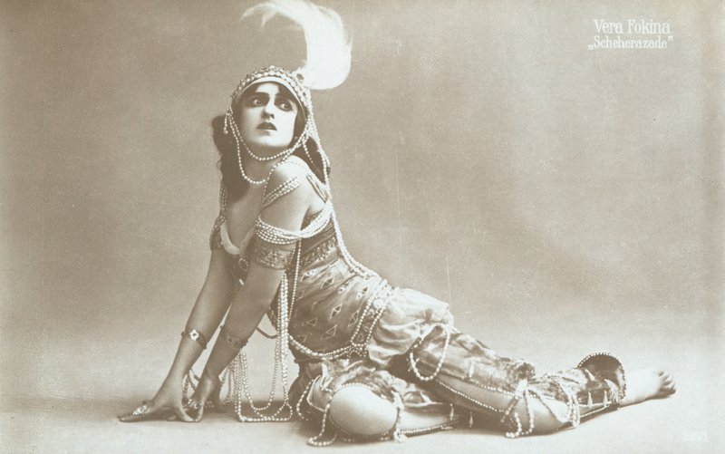 Vera Fokina em Scheherazade de Russian Photographer