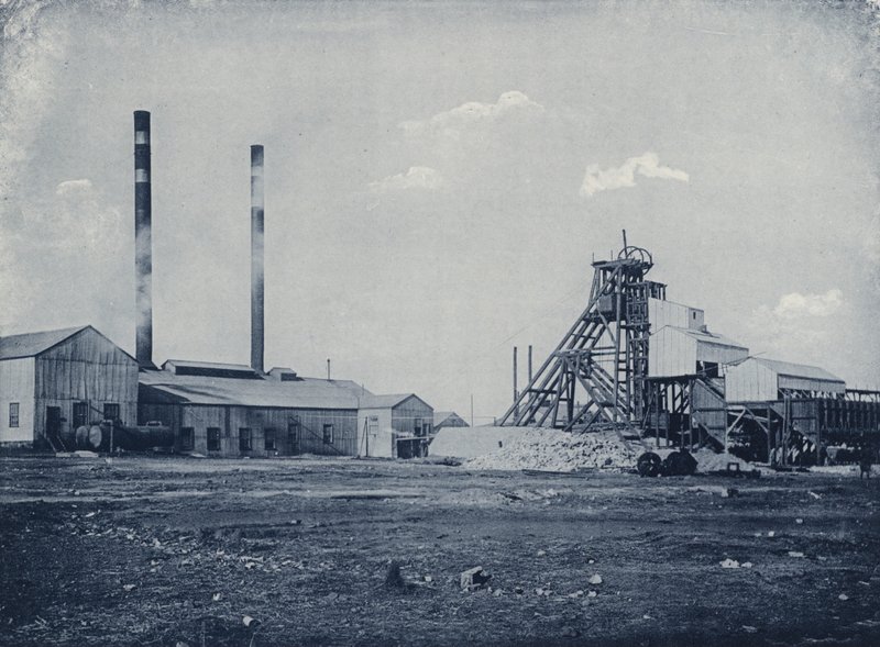 Equipamento Cabeça, Ferreira Gold Mining Company (foto a p/b) de South African Photographer