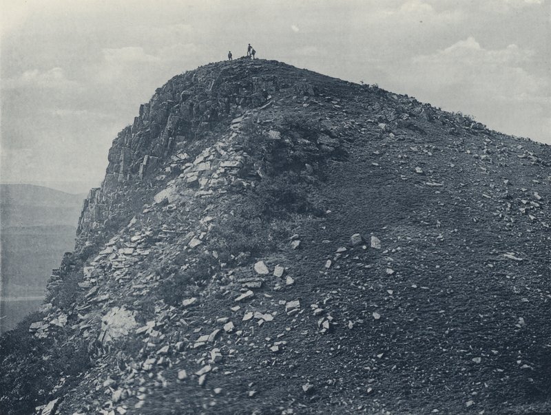 Majuba Hill (foto a p/b) de South African Photographer