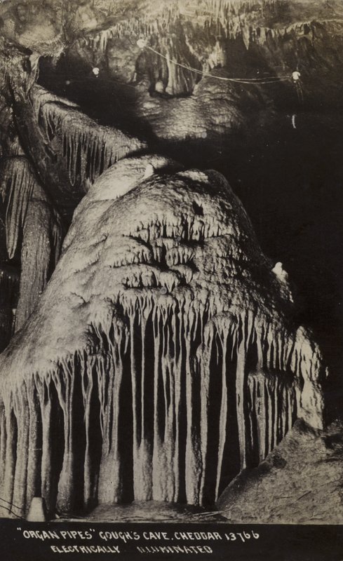 Tubos para órgãos, Goughs Cave, Cheddar (foto a p/b) de Unbekannt