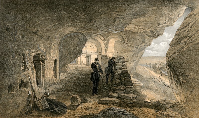 Igreja escavada nas cavernas de Inkermann, olhando para o oeste de William Crimea Simpson