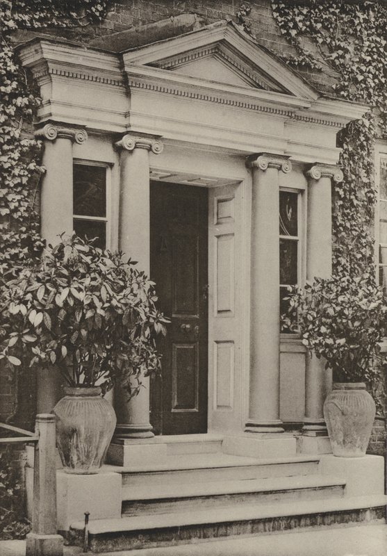 Porta, East Pallant, Chichester (foto a p/b) de William Galsworthy Davie