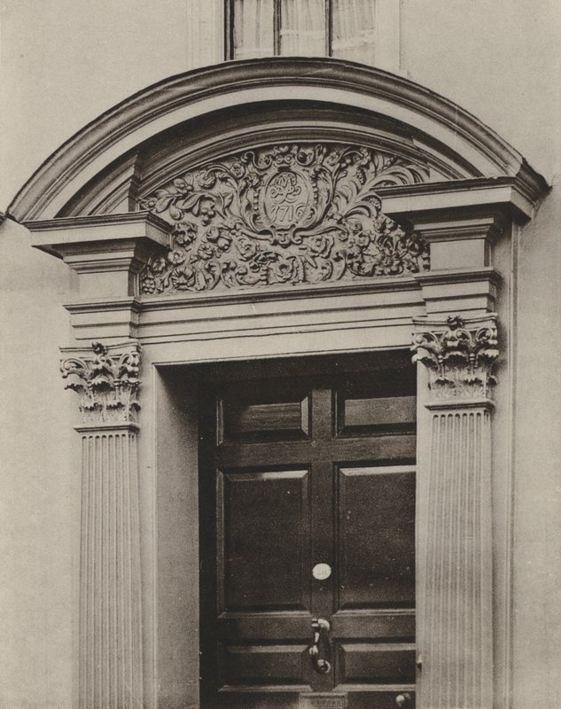 Porta, Pudding Lane, Maidstone, Kent (foto a p/b) de William Galsworthy Davie