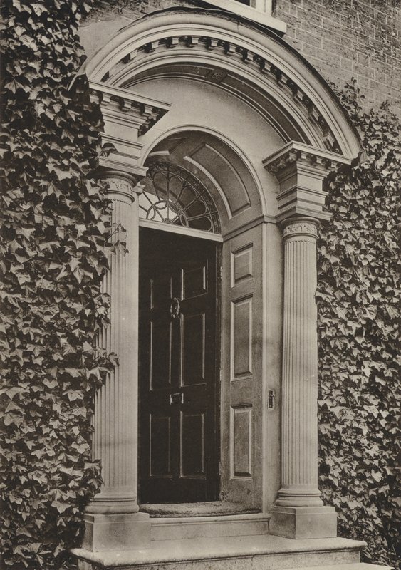 Porta, Steyning, Sussex (foto a p/b) de William Galsworthy Davie