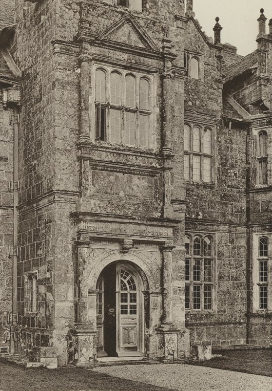 Porta, A Porta Sul, Wakehurst Place, Sussex (foto a p/b) de William Galsworthy Davie