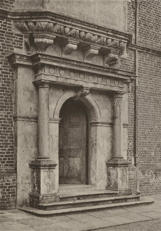 Porta, Ala Sul, Cobham Hall (foto a p/b) de William Galsworthy Davie