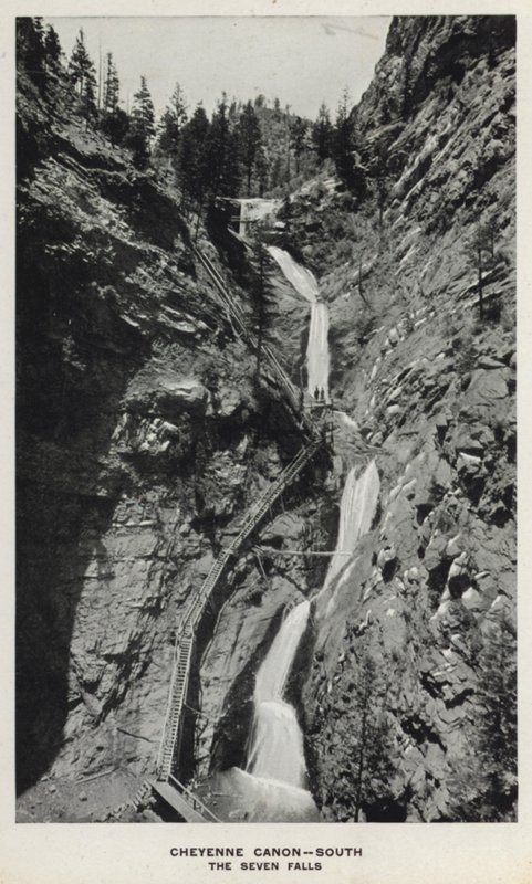 Canyons of Colorado: Cheyenne Canon, South, The Seven Falls (foto a p/b) de William Henry Jackson