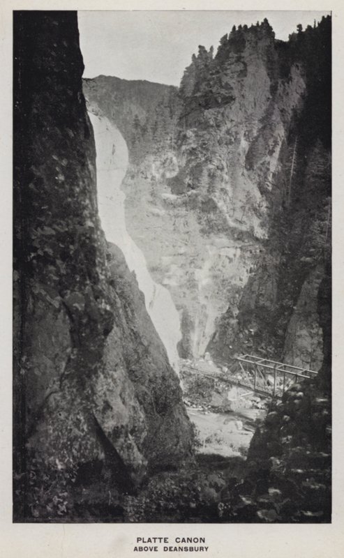 Canyons of Colorado: Platte Canon, Above Deansbury (foto a p/b) de William Henry Jackson