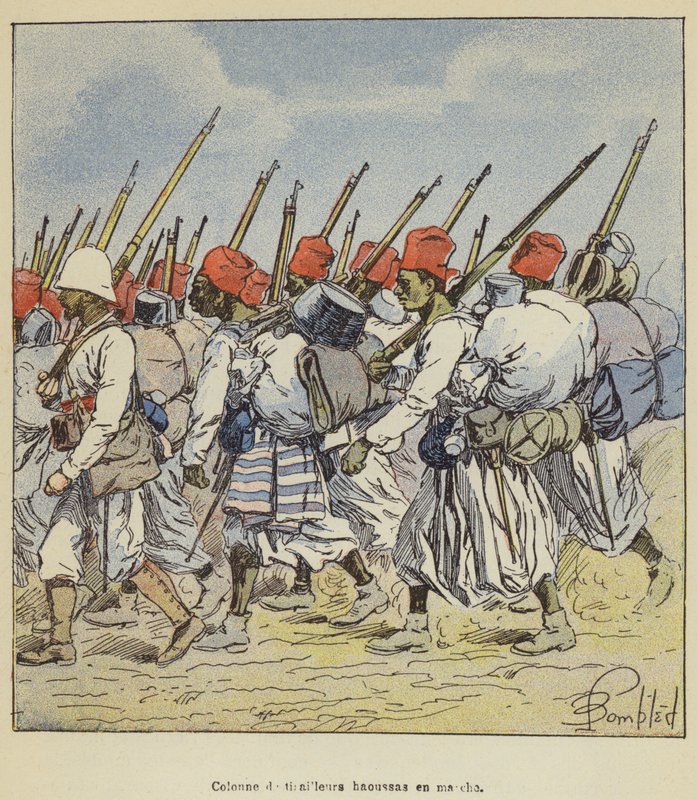 Coluna de Hausa Tirailleurs em movimento de after Louis Charles Bombled