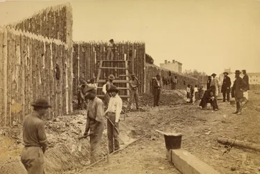 [Paliçada construída pelo General Haupt para proteção da propriedade do Governo, Orange  Alexandria R.R., Alexandria, Virigina]
