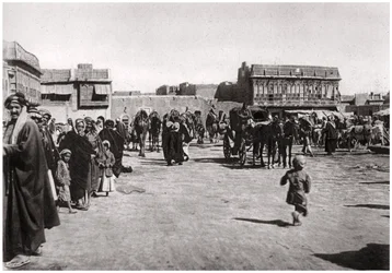Praça do bazar em Basra, Iraque, 1925