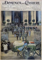 A bênção dos restos mortais do Duque de Aosta em Turim, após o cortejo fúnebre atravessou toda a cidade - dess. de A. Beltrame em "la Domenica del Corriere" de 19/07/1931